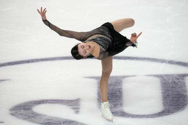 한국 여자 싱글 김예림이 지난달 열린 2023 국제빙상연뱅(ISU) 피겨 스케이팅 4대륙 선수권대회에서 연기를 펼치고 있다. 김예림은 이 대회에서 1위 이해인에 이어 2위로 대회를 마쳤다. AP 연합뉴스