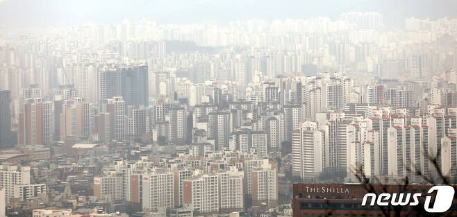 서울 중구 남산에서 바라본 아파트 모습. (자료사진) 2023.3.7/뉴스1 ⓒ News1 임세영 기자