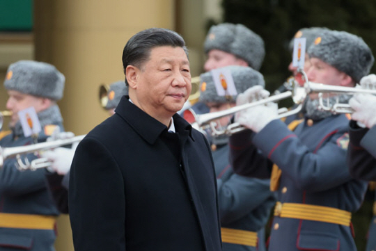 시진핑 중국 국가주석이 22일(현지시간) 러시아 수도 모스크바의 브누코보 국제공항에서 열린 배웅식에 참석하고 있다. 타스 연합뉴스