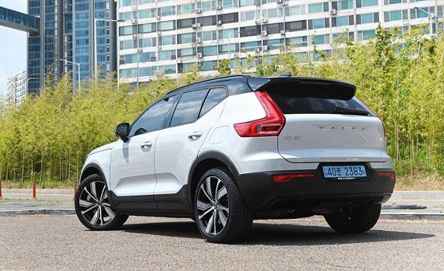 볼보 XC40 리차지