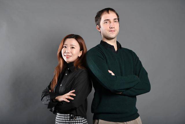 아드리엘을 설립한 부부 창업가 엄수원(왼쪽) 대표와 올리비에 뒤센느 CPO는 AI가 광고 효과를 분석해 비용이 새는 곳을 알려 주는 아드리엘BI를 개발했다. 김영원 인턴기자