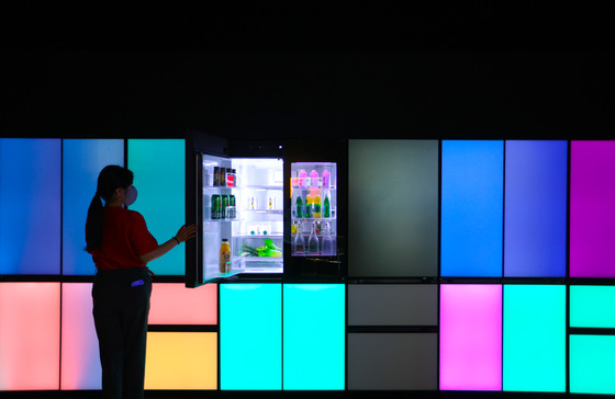 A visitor checks out refrigerators at the World IT Show 2023 at COEX in southern Seoul on Wednesday. [YONHAP]