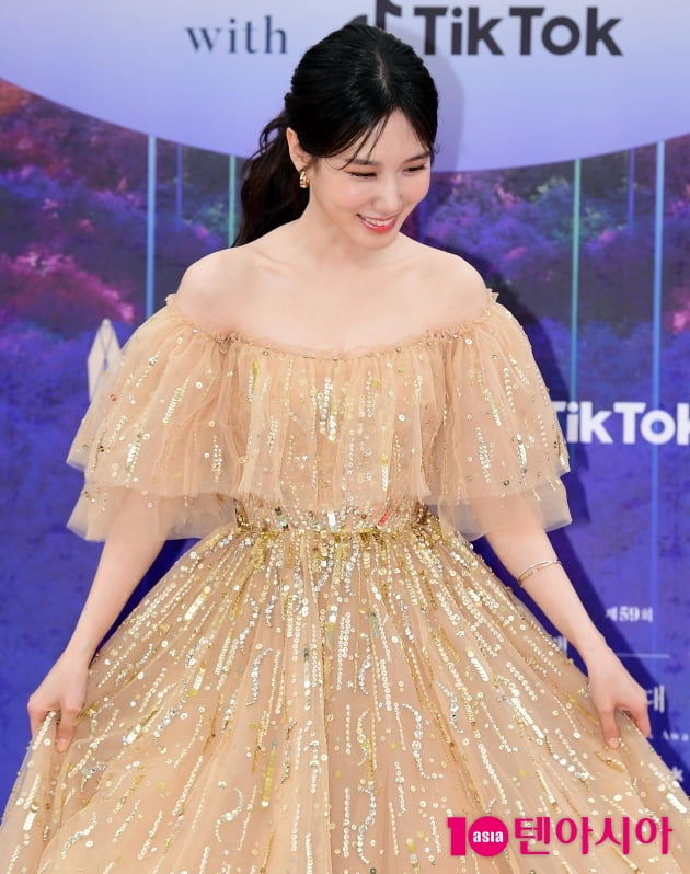 Actor Park Eun-bin attends the 59th Baeksang Arts Awards red carpet event held at Paradise City Hotel in Jung-gu, Incheon on the afternoon of the 28th.