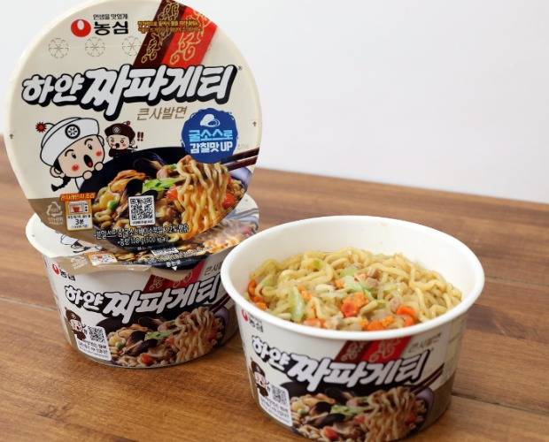 하얀 짜파게티 큰사발(사진=농심 제공)