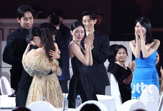 배우 박은빈이 28일 오후 인천 중구 운서동 파라다이스시티에서 열린 '제59회 백상예술대상'에서 TV부문 대상을 수상했다. 특별취재반 / 2023.04.28/