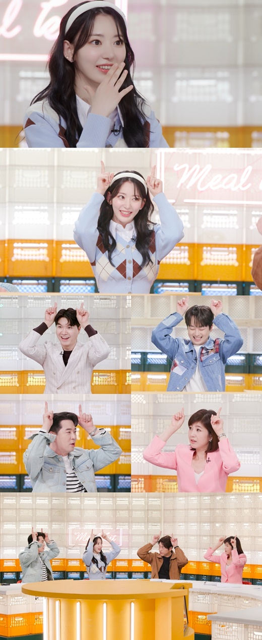 Group Le Seraphim Sakura will appear on KBS 2TV  ⁇  Stars Top Recipe at Fun-Staurant  ⁇ , which will be broadcasted on the 5th.Stars Top Recipe at Fun-Staurant leads to a menu development confrontation on the theme of taste of the world.Sakura, who has been working as a special MC since last Broadcasting, enthusiastically promotes Le Seraphims new song  ⁇ The Unforgiven (feat. Nile Rodgers) ⁇ .In this process, it is known that  ⁇  Stars Top Recipe at Fun-Staurant  ⁇  family members are all caught up in catching up with Le Seraphim dance.Sakura, who appeared as  ⁇  Stars Top Recipe at Fun-Staurant  ⁇  Special MC from Broadcasting last week, showed a steamy reaction and became a sympathy fairy.From the various dishes to the daily episodes of the chefs, he concentrates more than anyone else and plays a brilliant role as a special MC. In addition, this weeks Broadcasting introduces the new song of the group Le Seraphim, which Sakura belongs to.Le Seraphim made a comeback on May 1 with the regular 1st album  ⁇  The Unforgiven (UNFORGIVEN).The Unforgiven  ⁇  The Stars Top Recipe at Fun-Staurant  ⁇  The family members showed a keen interest and curiosity about Le Seraphims new song.In particular, Ichan yuan was convinced that  ⁇  (following the last album) was the second consecutive Million Seller. In fact,  ⁇ The Unforgiven ⁇  sold more than 1.02 million copies on the day of release alone.Like this chan yuan, Le Seraphim succeeded in achieving two consecutive Million Seller.Sakura also showed a hint of the point dance of  ⁇ The Unforgiven ⁇ , turning his finger over his head to make a horn and turning into a cute Billon.So,  ⁇  Stars Top Recipe at Fun-Staurant  ⁇  all followed the point dance of  ⁇  The Unforgiven  ⁇  that Sakura showed and predicted a big hit.At this time, MC Boom manager showed the application dance of Billon motion.  ⁇  Stars Top Recipe at Fun-Staurant  ⁇  The studio is said to have become a laughing sea.