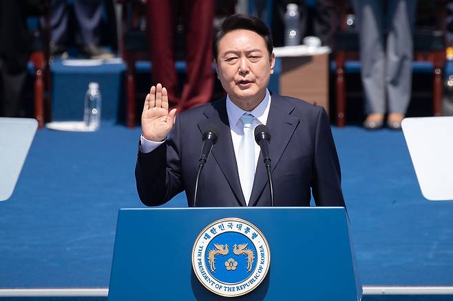 지난해 5월10일 열린 제20대 대통령 취임식에서 윤석열 대통령이 취임 선서를 하고 있다. ⓒ시사IN 신선영