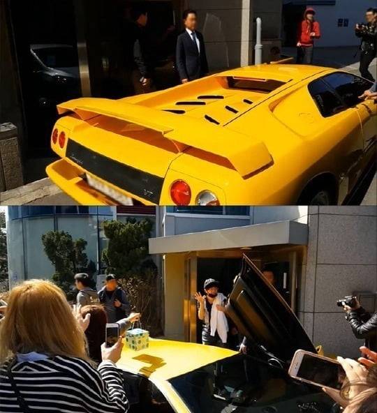 2015년 서태지가 자신의 차량인 람보르기니 디아블로 로드스터를 끌고 홍대에 있는 공연장을 방문한 모습. 사진=서태지 공식 유튜브 채널 캡쳐