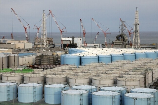일본 후쿠시마 제1원자력발전소의 방사성 물질 오염수 저장탱크. 연합뉴스