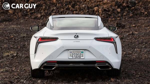 2024 LC 500 후면부