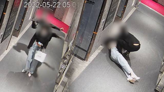 지난해 5월22일 부산 서면 오피스텔 공동 현관에서 발생한 이른바 ‘돌려차기 살인미수 사건’ 현장의 폐쇄회로(CC)TV 영상 일부 갈무리. 피해자 측 제공