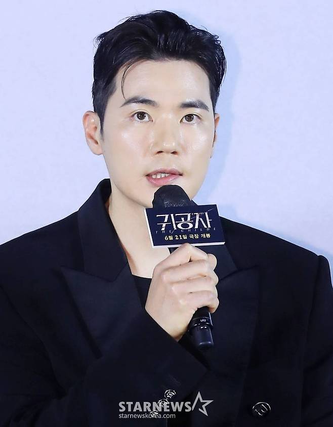 배우 김강우가 22일 오전 서울 광진구 롯데시네마 건대입구에서 진행된 영화 '귀공자' 제작보고회에 참석해 인사말을 하고 있다. '귀공자'는 필리핀 불법 경기장을 전전하는 복싱 선수 '마르코' 앞에 정체불명의 남자 '귀공자'를 비롯한 각기 다른 목적을 지닌 세력들이 나타나 광기의 추격을 펼치는 이야기. 내달 21일 개봉. 2023.05.22 /사진=김창현 기자 chmt@