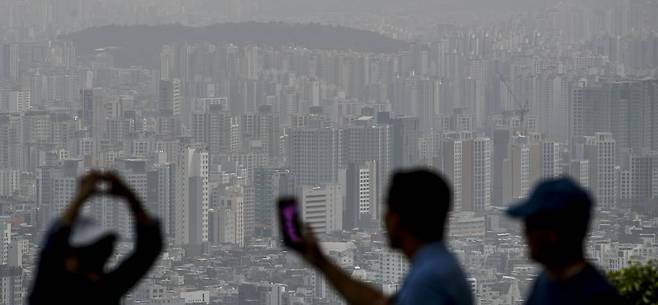 지난 22일 서울 남산에서 바라본 도심 아파트 모습. /사진=뉴시스