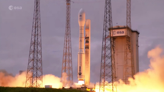 2022년 7월 13일 프랑스령 기아나 우주센터에서 유럽의 베가C 로켓이 발사되고 있다. 사진출처=ESA