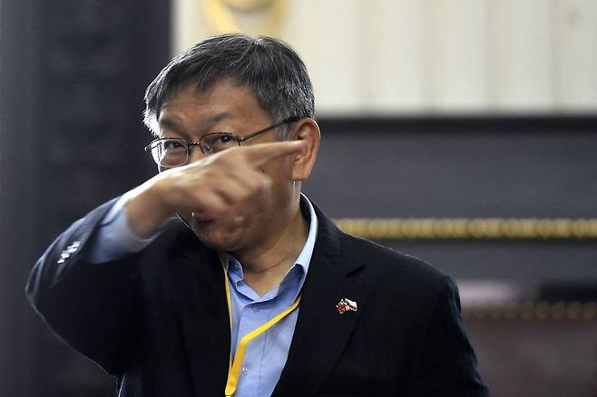 커원저 대만민중당 주석이 타이베이 시장이던 지난 2020년 1월 제네크 흘립 프라하 시장과 회담을 위해 프라하를 방문한 모습. /AFPBBNews=뉴스1