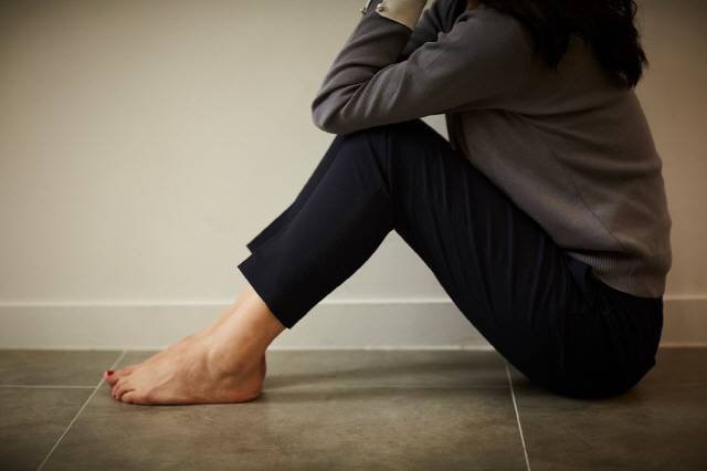 상사병 극복을 위해서는 평소 자신과 유대감을 형성하는 사람과 대화하고 운동을 하는 것이 도움이 된다./사진=클립아트코리아