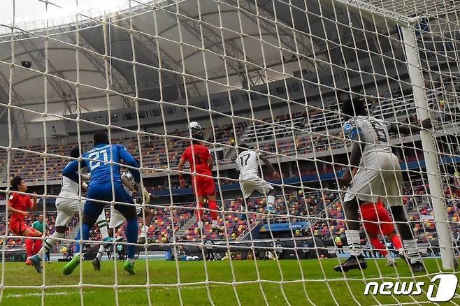 4일(현지시간) 오후 아르헨티나 산티아고 델 에스테로 스타디움에서 열린 2023 국제축구연맹(FIFA) 20세 이하(U-20) 월드컵 8강전 한국과 나이지리아의 경기에서 연장 전반전 최석현이 선제골을 넣고 있다. 2023.6.5 ⓒ AFP=뉴스1