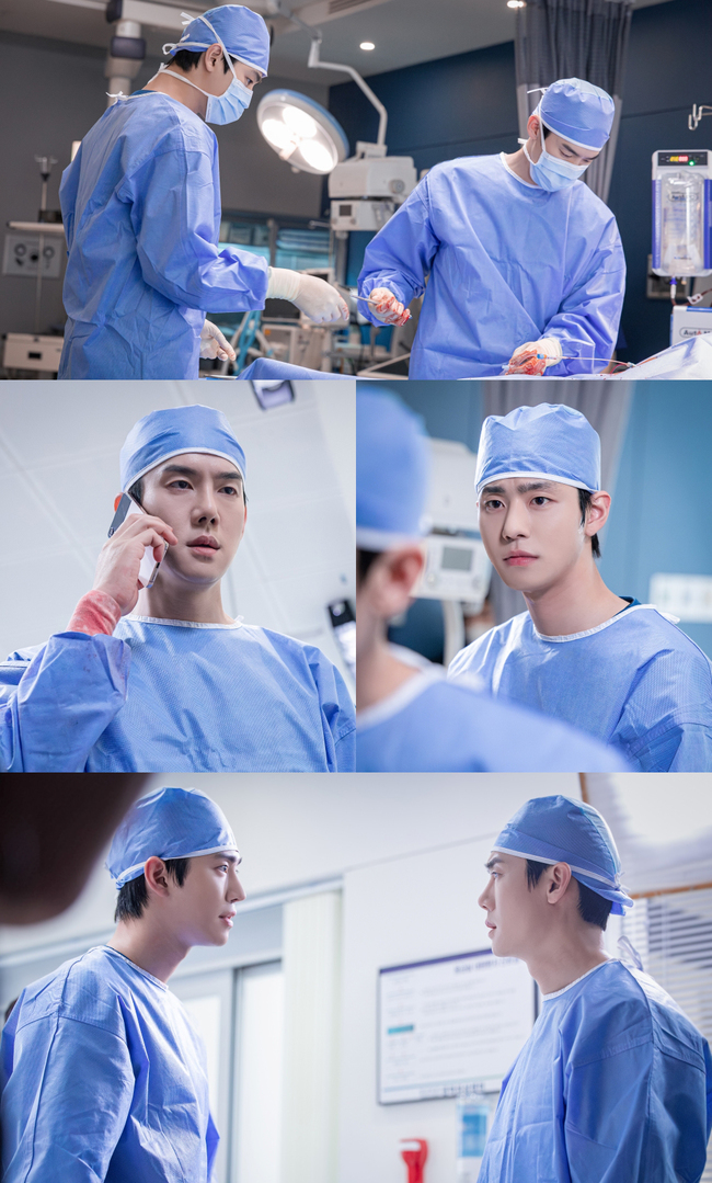 Two Ace collide at Stonewall Hospital.SBS gold soil drama  ⁇  romantic doctor Master Kim3  ⁇  (playwright Kang Eun-kyung, Lim Hye-min / directing Yoo In-sik, Kang Bo-seung) on June 9 Stonewall Hospital GS Ace Seo Woo Jin (Ahn Hyo-seop) and kang dong-ju (Yoo Yeon-seok) released a steel cut that Daechi station tightly.Season 1 angular stone kang dong-ju, which returned to Stonewall Hospital last 12 times, was drawn.Master Kim (Han Seok-gyu) said that he would come a little stronger than me, and welcomed kang dong-ju, who just returned from the United States.Seo Woo Jin felt a bond between two people he did not know and looked at them, heightening his interest in what kind of relationship he would make with kang dong-ju.The still cut is tense because it contains the conflict between kang dong-ju, who became the new head of trauma center, and Seo Woo Jin, who is against him.Kang dong-ju is calling someone with a bruised expression, and Seo Woo Jin is looking at such a kang dong-ju with a sharp eye.Daechi station, which does not have a backlash, overwhelms the atmosphere and raises the question of why they are in conflict.In addition, Seo Woo Jin, who suffered a hand injury, is interested in how he is preparing for surgery with kang dong-ju. Seo Woo Jin can not hold the knife for a while and has to work on rehabilitation.I am curious about the process by which he wears surgical gowns. Above all, the scene where Stonewall Hospital two Ace stand side by side is raising the expectation of fans.