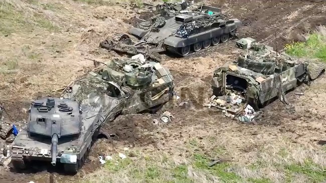 최근 자포리자주 지역에서 파괴된 우크라니아의 M2 브래들리 장갑차와 레오파르트 2A6 등의 사진이 공개됐다
