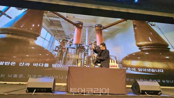 Bar Mood 칵테일쇼 축하 공연 모습