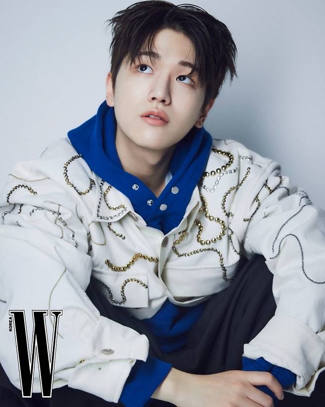 Group BoyNextDoor handle (BOYNEXTDOOR) has a strong youthful scent.BoyNextDoor handle (Seongho, RIU Hotels, Myung Jaehyun, Mount Tai, Lee Han, Woonhak) photographed the July issue of fashion magazine W Korea.Those who made their debut on the 30th of last month showed their original style by staring at the camera effortlessly in the first magazine photo shoot.In the personal cuts shot in a neat background, the unadorned visuals of the members were emphasized, and they filled the photographs with clear energy that only the boys who entered the youthful period could emit.In the black and white group photo, I showed the emotional youth aspect with careful eyes.In an interview with the photographer, I felt the freshness and enthusiasm of the BoyNextDoor handle.Seongho said, The most important part of preparing for the stage is that the people who watch us should want to play together. In response to the question of youth, RIU Hotels said, BoyNextDoor handle music and this moment is youth.I tried to include the words and atmosphere that I could do when I was young.Myung Jaehyun chose the strongest passion for the stage and obsession with detail as the most confident part, and Mount Tai expressed his ambitious aspirations that all of the members are sincere in music and have a perfectionist tendency and think that their growth potential is infinite.When asked about the strengths of the team, Lee said, Each personality, personality, and taste is clear, but when they come together, they express it in harmony.The youngest Woonhak said, I want to be a cultural icon that comes to mind when someone looks back at us later.BoyNextDoor handle is a six-member boygroup launched by Hybrid bicycle and KOZ Entertainment, and released its debut single  ⁇ WHO! (Huh!) ⁇  on the 30th of last month.Based on his musical confidence, he is playing the stage on Solo Day with all three songs on the single,  ⁇  One and Only (One and Only)  ⁇  and  ⁇  Serenade (Serenade).On the other hand, BoyNextDoor handle will meet overseas fans at INSPIRE TOKYO 2023  ⁇ , an urban culture festival held at J-WAVE, a famous radio station in Japan, on the 17th of next month.