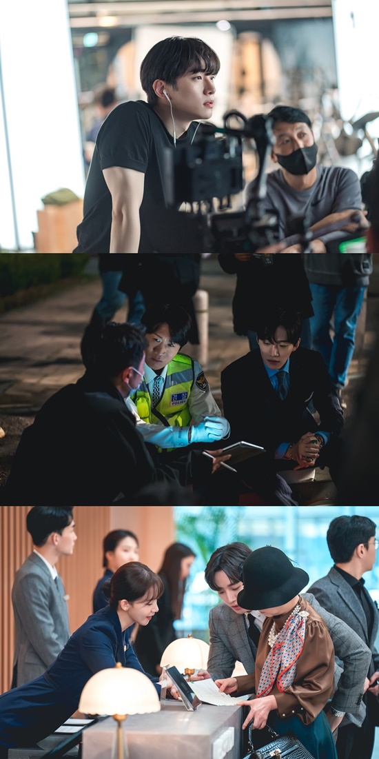 Lee Joon-ho and Im Yoon-ahs flirtatious King the Land filming scene was captured.JTBC TOILDrama King the Land unveiled a laugh-filled behind-the-scenes steal with sticky teamwork.First of all, Lee Joon-ho and Im Yoon-ahs authenticated shot of Hermes taken with police officer Jin Seon-kyu, who became the love coach of Lee Joon-ho in the play, attracts attention.Jin Seon-kyu resonated with viewers with a love story that can not be heard without tears for the salvation of unrequited love. The sincere expression of two people sitting side by side like a salvation in a drama and a police officer is interesting.Im Yoon-ah played a big role in starring Jin Seon-kyu, a luxury actor who made a strong impression with a brief appearance.The two, who previously worked together in the movie Cooperation 2: International, once again achieved pleasant cooperation through King the Land.Im Yoon-ah is a rumor that Jin Seon-kyu, who appeared in King the Land, came to the scene and thanked him for his absence.In addition, you can get a glimpse of the charm of the actors who could not be seen in the works.The eyes of the two actors who are engaged in filming are filled with affection, such as sharing opinions while immersing themselves in the script in front of the camera, and giving ideas to make use of the characters characteristics.Lee Joon-ho and Im Yoon-ah, who sit facing the panoramic Jeju sea, catch their eye.The shy smile of the two actors blending in with the blue sky as if they were looking at the picture makes a stir.In particular, Jeju Island is a place where salvation and angelic love first felt trembling with each other, and it is an important place to be a turning point in the relationship, so I feel a romantic atmosphere.Above all, between the present salvation and the Im Yoon-ah, the situation has begun to blow up unlike before.Lee Joon-ho and Im Yoon-ah, who are showing a solid romance with a perfect match with the character, are looking forward to the story of King the Land.King the Land is broadcast every Saturday and Sunday at 10:30 pm.Photo = ANPIO ENTERTAINMENT, VIPOM STUDIO, SLL