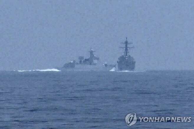 대만해협에 출현한 중국 군함 [로이터 연합뉴스]