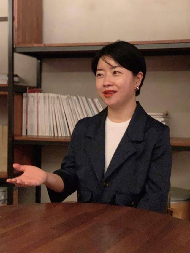 어느 대기업 임원의 퇴직 일기를 쓴 정경아 전 상무. 그는 "남성들의 퇴직 후 이야기는 어느 정도 알려졌는데 여성, 특히 여성 임원은 숫자 자체가 적기도 해서 잘 알려지지 않았다"고 했다. 정경아 전 상무 제공