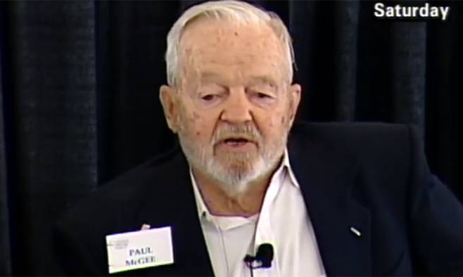 카투사 김재세씨의 소대장이었던 고(故) 폴 J 맥기 중위가 2007년 C-SPAN2에서 방영한 데이비드 핼버스탬의 저서 ‘콜디스트 윈터: 6·25전쟁의 감추어진 역사’에 대한 세미나에 참석한 모습. C-SPAN2 캡처