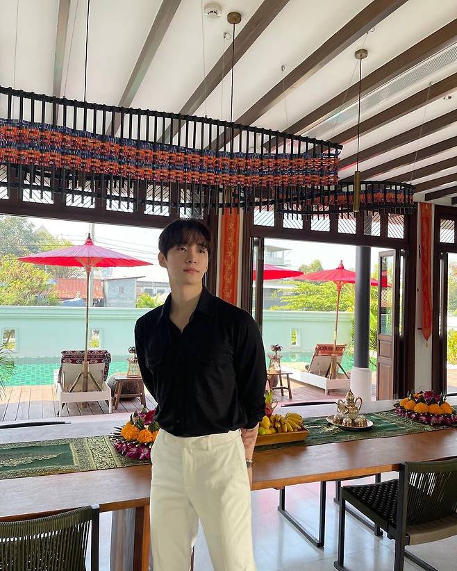 Singer and actor Lee Joon-ho showed off his perfect looks.On the 17th, Lee Joon-ho posted several photos on his personal SNS, along with one week out of three weeks in  ⁇  Thailand.Lee Joon-ho in the public photo is a picture taken with various poses, especially his warm-hearted appearance.The netizens who saw this are so beautiful. They are full of authenticity.I saw a lot of pictures taken in Thailand today, and I got a lot of reactions such as  ⁇   ⁇   ⁇ ,  ⁇   ⁇   ⁇   ⁇   ⁇   ⁇   ⁇   ⁇   ⁇   ⁇   ⁇   ⁇ ..............................IMBC Photo by Lee Joon-ho