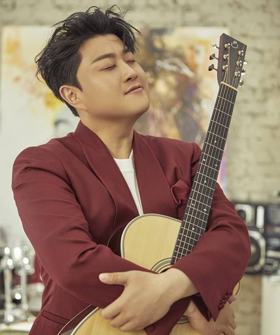 1만명 아리스, 3억 5000여만 원의 성금 '선한 영향력' 확산. 김호중의 공식 팬카페 '트바로티'가 수해로 인해 어려움을 겪고 있는 이웃들을 위해 기부에 참여했다. /생각엔터테인먼트