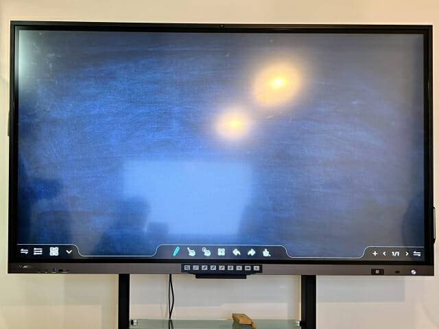 현대아이티 전자칠판 '스마트보드 3.0 75인치'. 안드로이드 OS 판서 앱 구동 화면. (사진=지디넷코리아)