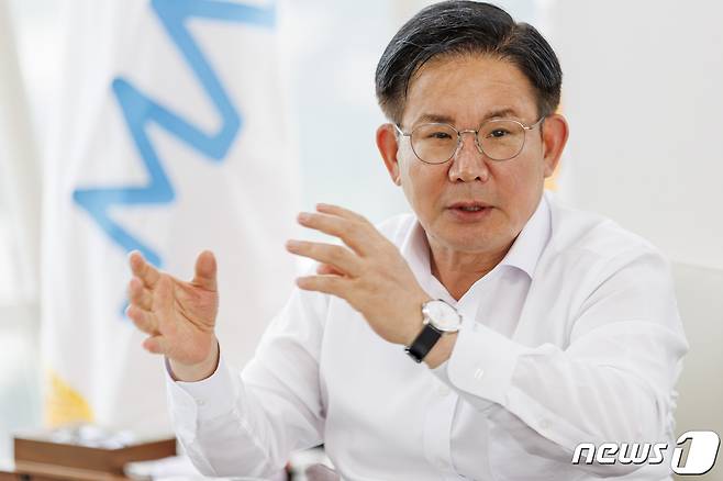 박강수 서울 마포구청장이 10일 구청장실에서 뉴스1과 인터뷰하고 있다. 2023.07.27/뉴스1 @News1