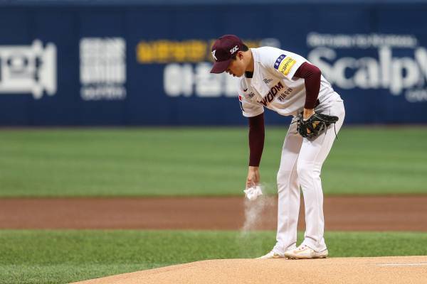 다시 삼성전에 무너진 키움 히어로즈 투수 장재영. 사진=키움 히어로즈