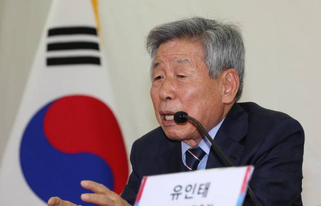 ▲유인태 전 국회사무총장이 지난 5월 9일 국회 의원회관에서 열린 국민의힘 공부모임 국민공감에서 '한국정치 이대로 괜찮은가?' 주제의 특강을 하고 있다. ⓒ연합뉴스