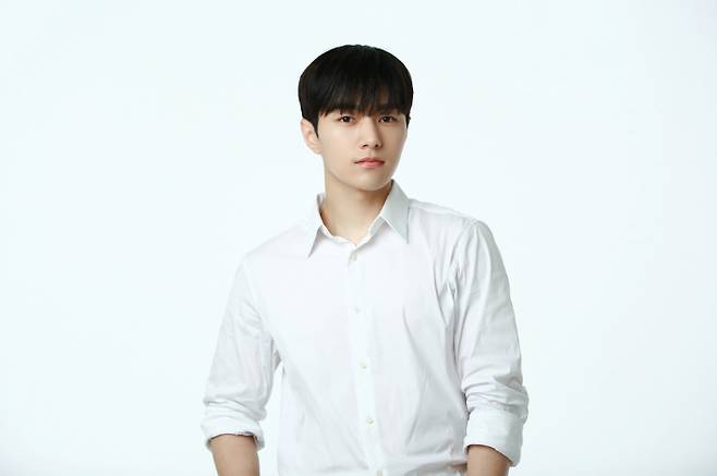 MBC 금토드라마 '넘버스'에서 신입 회계사 장호우 역을 연기한 배우 김명수. 루크미디어 제공