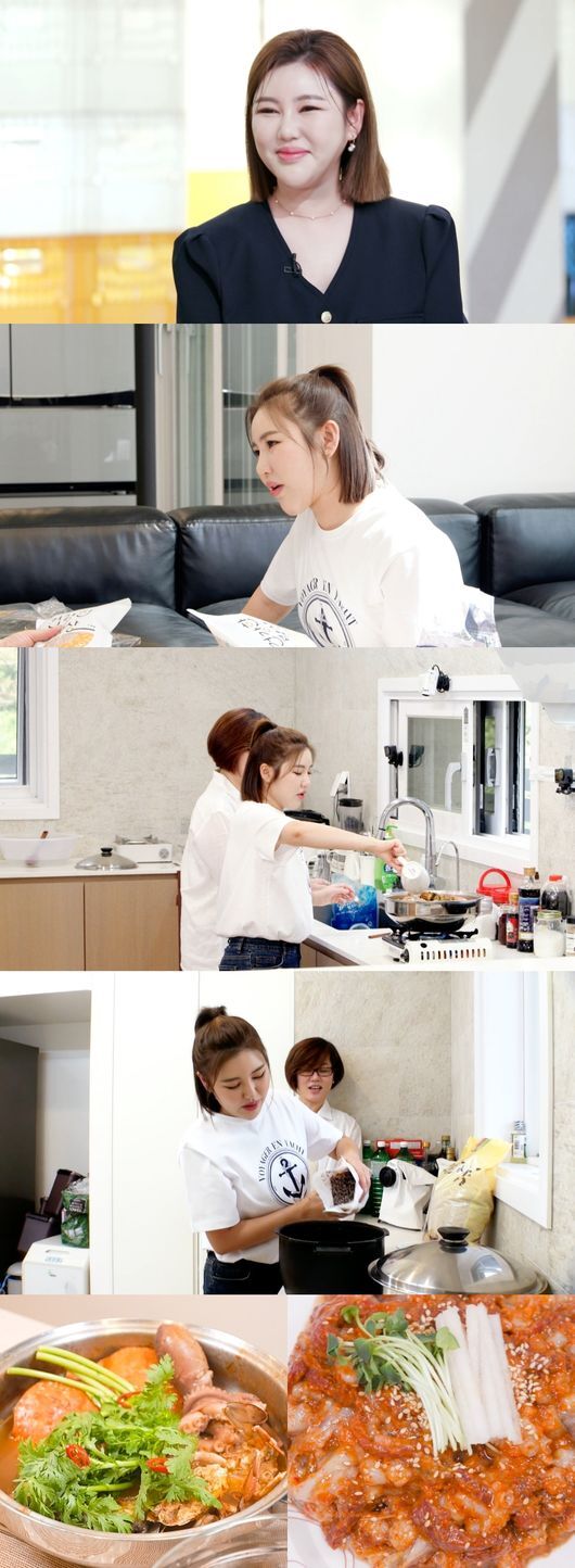  ⁇  Stars Top Recipe at Fun-Staurant  ⁇  Trot Queen Song Ga-in scrambles.KBS 2TV  ⁇ StarsStars Top Recipe at Fun-Staurant  ( ⁇ StarsStars Top Recipe at Fun-Staurant ), which will be broadcast on August 11, features the Trot Goddess Song Ga-in, who receives the love of mothers and fathers across the country, throws the top model chapter.Thanks to the parents of Taste, it is natural to taste. It is noteworthy how Song Ga-in, which has been handed down to Taste of parents as well as grown up well, will show Cuisine skills and what everyday life will look like. ⁇  Stars Top Recipe at Fun-Staurant  ⁇  When Song Ga-in appeared in the studio recording,  ⁇  Stars Top Recipe at Fun-Staurant  ⁇  family welcomed with warm applause.Song Ga-in responded with a smile and a signature saying, Hello. Song Ga-in.MC Boom manager said that  ⁇  (Song Ga-in) is usually good at Cuisine  ⁇   ⁇   ⁇   ⁇   ⁇   ⁇  Home is Jindo, and my parents make local food very well.Song Ga-in replied that she was good at food when she tried to imitate the taste of food that her mother gave her.I also raised my expectation that my mother and father in Jindo gave me a powerful support shot for this Stars Top Recipe at Fun-Staurant.I was able to confirm Song Ga-ins real Cuisine ability in the VCR that was released later.Song Ga-in, who visited the house of Han Hye-jin, a close friend of the day, and treated Cuisine, made a variety of local foods in South Korea without any hesitation.The Stars Top Recipe at Fun-Staurant family was surprised.Ryu Soo-young was so cool that he thought he was watching the restaurant video. He admired that he seemed to be too late for the Stars Top Recipe at Fun-Staurant.Song Ga-in said that he started Cuisine for the first time when he was a junior high school student.I have been doing so well with Cuisine, so I have been busy with Trot Queen more than anyone else these days, rather than buying it at home, I told him to eat.Song Ga-in, who likes to take care of people around him, has spent 40 million won in food expenses in three months.Song Ga-in was surprised to say that the manager was 20kg.Trot Queen Song Ga-ins chef Top Model, which boasts Jindo Taste, will be available on Friday, August 11 at KBS 2TV  ⁇  Stars Top Recipe at Fun-Staurant  ⁇ , which is broadcasted at 9 pm, 30 minutes later than usual.KBS2