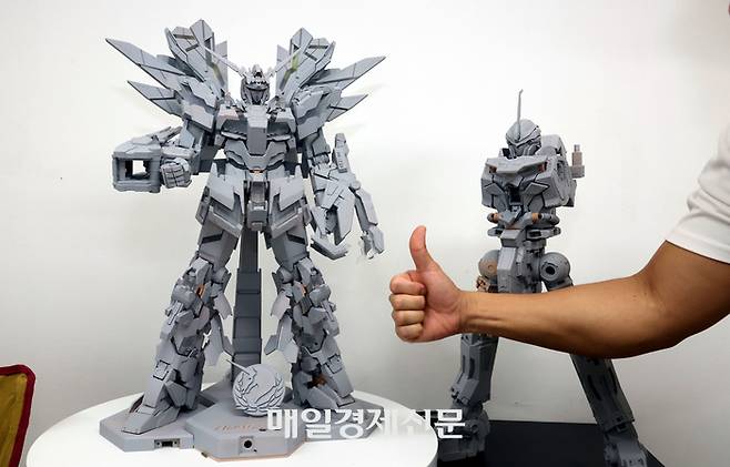 작업중인 퍼펙트빌리티와 시난주