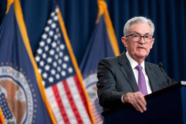 제롬 파월 미국 연방준비제도(Fed·연준) 의장이 지난달 26일 워싱턴의 연준 청사에서 연방공개시장위원회(FOMC) 회의 종료 후 기자회견을 하고 있다. 당시 연준은 기준금리를 0.25%포인트 인상해 연 5.25~5.5%로 결정했다. 워싱턴=AP 뉴시스