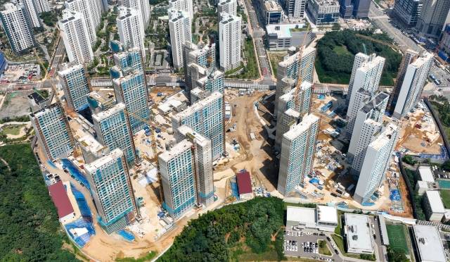 지난 4월 지하주차장 붕괴 사고가 발생한 GS건설의 인천 검단 아파트 현장.