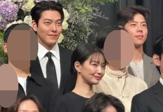 Actor Kim Woo-bin mourned the passing of fan Winston Chao; Shin Min-a also mourned the passing of fan A wreath.Kim Woo-bin said on the 27th, Its sunny and bright.It was a long and hard way to go to the last greeting for a long time. It was a long and hard way. I just realized that your face that smiled and asked me for a while ago reminded me that Chest is very sick. I will not.Lets always have a smile, a healthy and happy day, and on the day we meet again, lets take a lot of pictures together and share a lot of stories.Thank you so much for being my fan, and thank you again. Lets meet again. The family also expressed their gratitude to Kim Woo-bin for commenting.My sister, A, said, The wreath you sent me was a great strength, and Kim Woo-bin came directly to my family and became a really big Consolation.My mom, my dad, my brother, and I have really gotten a lot of strength.  Sister has seen Woo Bin, who loves Moy Yat Moy Yat, on the way to Sister, so now Sister will fly away. Mr. A said, I am very grateful for coming a long way and seeing Sister even though I am busy. Woo Bin wishes you to be healthy all the time, and I wish you all the best for your work.I am really grateful for the end of Sister, Kim Woo-bin announced to Winston Chao that he was the last to come.I am so glad that I am so glad that I am so glad that I am so glad that I am so glad that I am so glad that I am so glad that I am so glad that I am so glad that I am so glad that I am so glad that I am so glad that I am so glad. I do not doubt that it has become an ation, he said. Supports long way to go is well done.Thank you very much for your patience, and I will always support you with the support of Woo Bin. Kim Woo-bins nine-year-old Shin Min-a also mourned with A wreath. Brother B said, I was really grateful that wreath arrived in the middle of the day.I would like you to remain a great actress who always remembers my sister.  And Shin Min-a actor, I am grateful to the people involved in AM Entertainment. I will not forget. Earlier, Shin Min-a Kim Woo-bin couples attended the managers wedding ceremony and became a hot topic.Shin Min-as manager had a wedding ceremony with the assistant director of tvN Gangmae Cha Cha Cha, and Shin Min-as SM Entertainment family and Gangmae Cha Cha Cha team attended as guests.Kim Woo-bin, an actor from SM Entertainment and Shin Min-as lover, also attended as a guest, and two people were captured in group photos.In particular, Shin Min-a celebrated the marriage by reading the congratulatory address at the managers wedding.Shin Min-a and Kim Woo-bin, who have been openly dating for nine years since 2015. The two people who have been antecedent and applauded in every disaster situation are attracting attention once again as they share joy and sorrow.