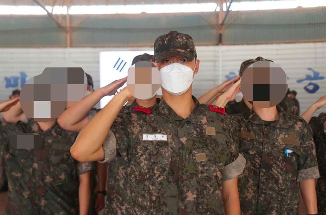 Recently, the recent situation of Enlisted boyfriend Actor Lee Do-hyun has been revealed. He has a bright smile with a more dignified appearance.Thats great news for Lim Ji-yeon.Lee Do-hyuns recent situation was revealed on the homepage of the Air Force Basic Military Training Team on the 30th. Lee Do-hyuns picture was captured while the photos of the recent trainees were released.Fans quickly spread Lee Do-hyuns military service recent situation to SNS and online communities.Lee Do-hyun entered the boot camp on the 14th and is receiving basic military training.After completing the training, the Air Force Military band will fulfill the duty of defense. On the day of the service, a name tag with his real name, Lim Do Hyun, was caught and attracted attention.Above all, Lee Do-hyun gave a recent situation to Enlisted Hoon in a more dignified manner and gave his fans a welcome.Despite his short haircut, his handsome, warm-looking appearance stood out, his uniform was perfectly digested, and his salute was dignified and dignified.In particular, Lee Do-hyun drew attention as he was hanging out with his classmates with a bright smile during his military career. He showed his unique bright smile while posing in front of the camera. He seemed to be enjoying his military life without difficulty.Lee Do-hyuns military service recent situation is very good news for fans and for Couple, Actor Lim Ji-yeon.Lim Ji-yeon and Lee Do-hyun became an official couple in recognition of their devotion in April after making a connection through the Netflix series  ⁇  The Glory  ⁇ .Lee Do-hyun and Lim Ji-yeon, who became couples because they got such a good response, got a lot of attention.In the meantime, it was also of great interest whether Lim Ji-yeon accompanied Lee Do-hyun on the day he was Enlisted.Unfortunately, Lim Ji-yeon was not able to join Lee Do-hyun because he had a scheduled schedule to shoot the movie Revolver on the day of Lee Do-hyuns Enlisted. Lim Ji-yeon,It is Lim Ji-yeon who would have been happy with the fans as Lee Do-hyuns recent situation was revealed.Home page of the Air Forces Basic Military Training Unit.