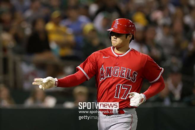 ▲ 득점하는 오타니. 팀은 이후 추가 실점하며 무릎을 꿇었다.