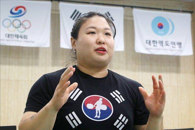 항저우 아시안게임 출전을 앞두고 있는 김수현 여자 역도 국가대표 선수가 충북 진천 국가대표선수촌 역도 훈련장에서 데일리안과 인터뷰를 하고 있다. ⓒ 데일리안 홍금표 기자