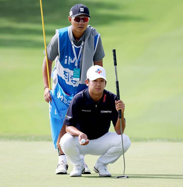 2023년 한국프로골프(KPGA) 코리안투어 iMBank 오픈 대회에 출전한 최승빈 프로가 2라운드에서 경기하는 모습이다. 사진제공=KPGA
