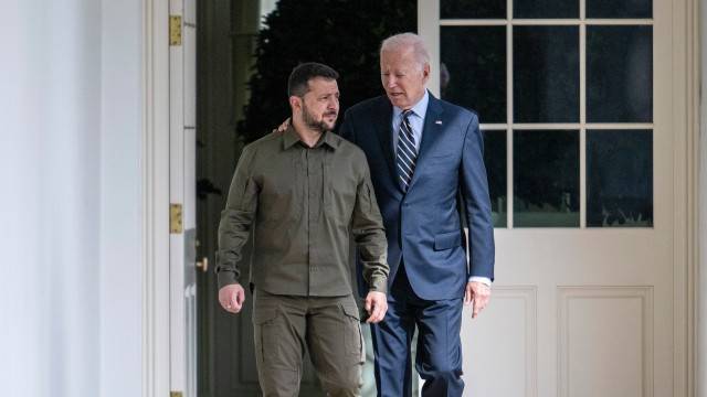 21일(현지 시간) 미국 백악관에서 만난 젤렌스키 우크라이나 대통령(좌)과 바이든 미국 대통령(우) (사진:AFP, 연합뉴스)