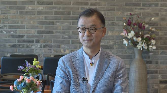 방원철 하늘가족교회담임목사