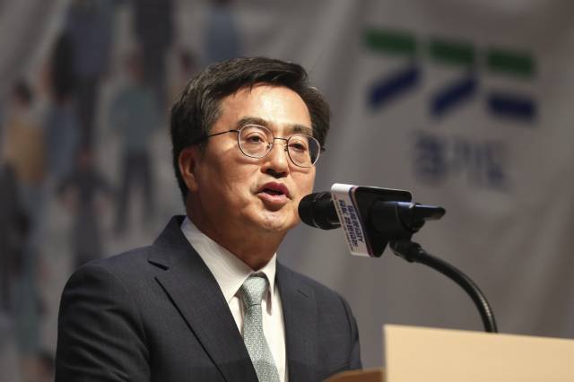 ▲김동연 경기도지사가 4일 오후 경기도청 대강당에서 열린 '국민공감 개헌 시민공청회'에서 축사하고 있다. ⓒ연합뉴스
