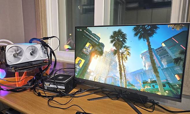 ‘사이버펑크 2077’은 레이 트레이싱, DLSS 3.0 등의 최신 기술을 다수 지원하는 게임이다 / 출처=IT동아