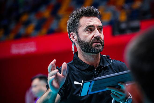 세자르 감독. 아시아배구연맹(AVC)